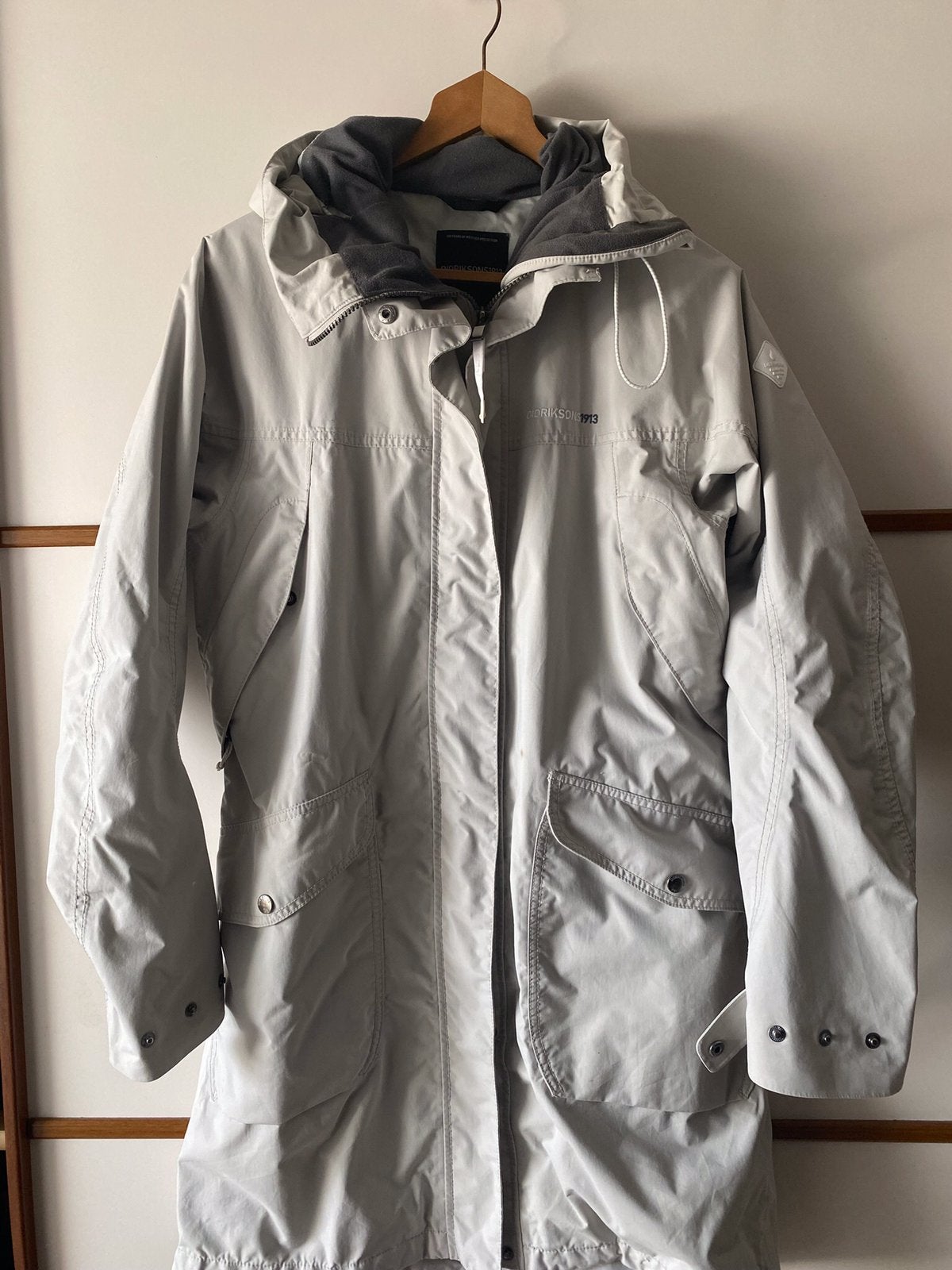 Dames jas Didriksons maat 40, Ophalen of Verzenden, Zo goed als nieuw, Maat 38/40 (M), Beige