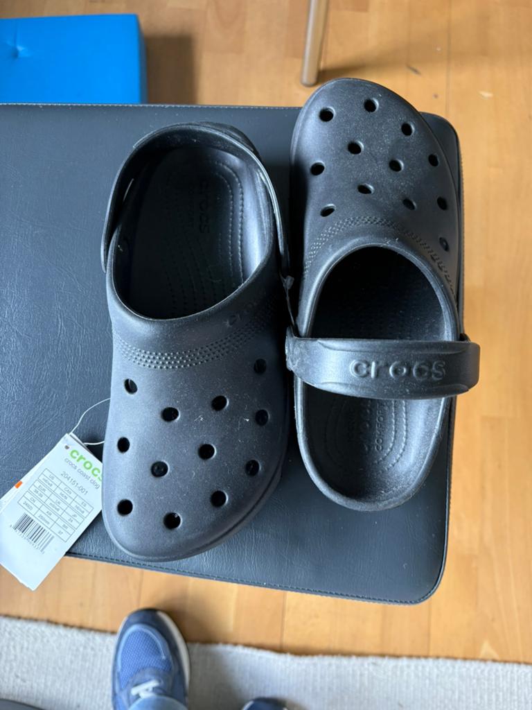Nieuwe Crocs te koop mt 38/39, Kleding | Dames, Schoenen, Ophalen of Verzenden, Nieuw, Sandalen of Muiltjes