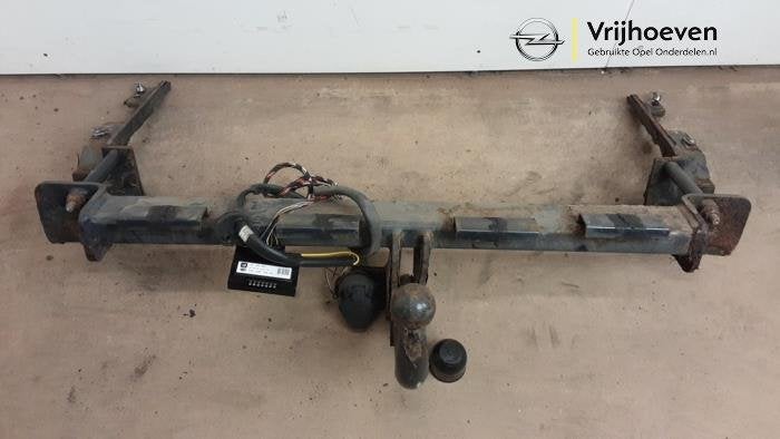 Trekhaak van een Opel Zafira B (Zafira B 05-), Gebruikt, -, -, Opel