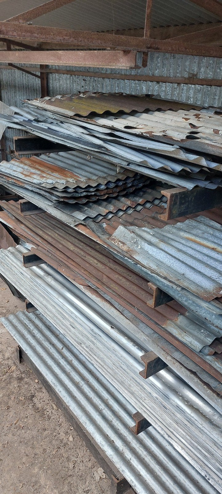 vintage metalen verzinkte roestige  golfplaten dakplaten, Doe-het-zelf en Verbouw, Dakpannen en Dakbedekking, Gebruikt, Overige kleuren