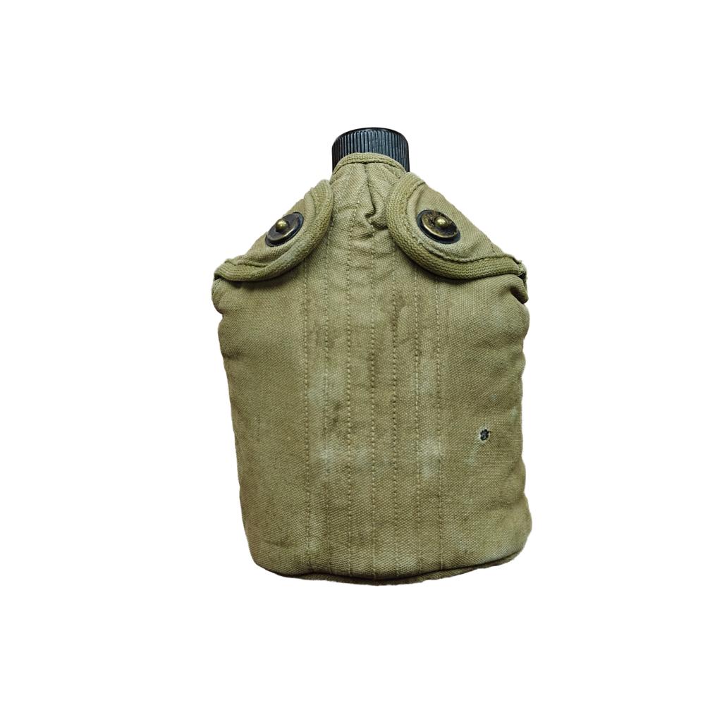 WWII US Cavalry / Paratrooper Canteen With Initials, Ophalen of Verzenden, Amerika, Embleem of Badge