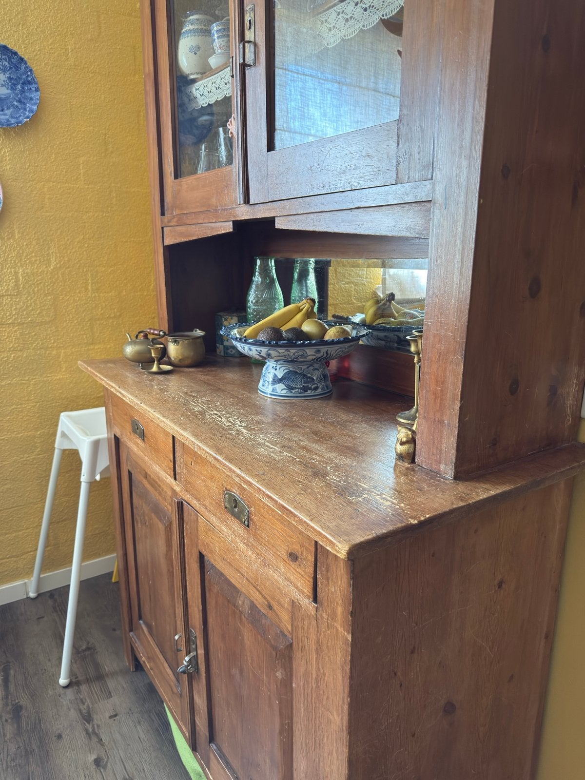 Antieke houten buffetkast met vitrine, Antiek en Kunst, Antiek | Meubels | Kasten, Ophalen