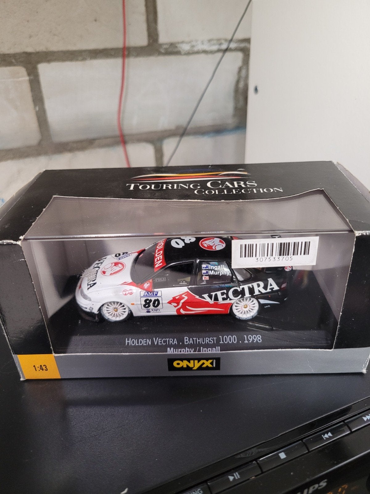 opel vectra onyx 1:43 bathurst 1000, Ophalen of Verzenden, Zo goed als nieuw, Auto, Overige merken
