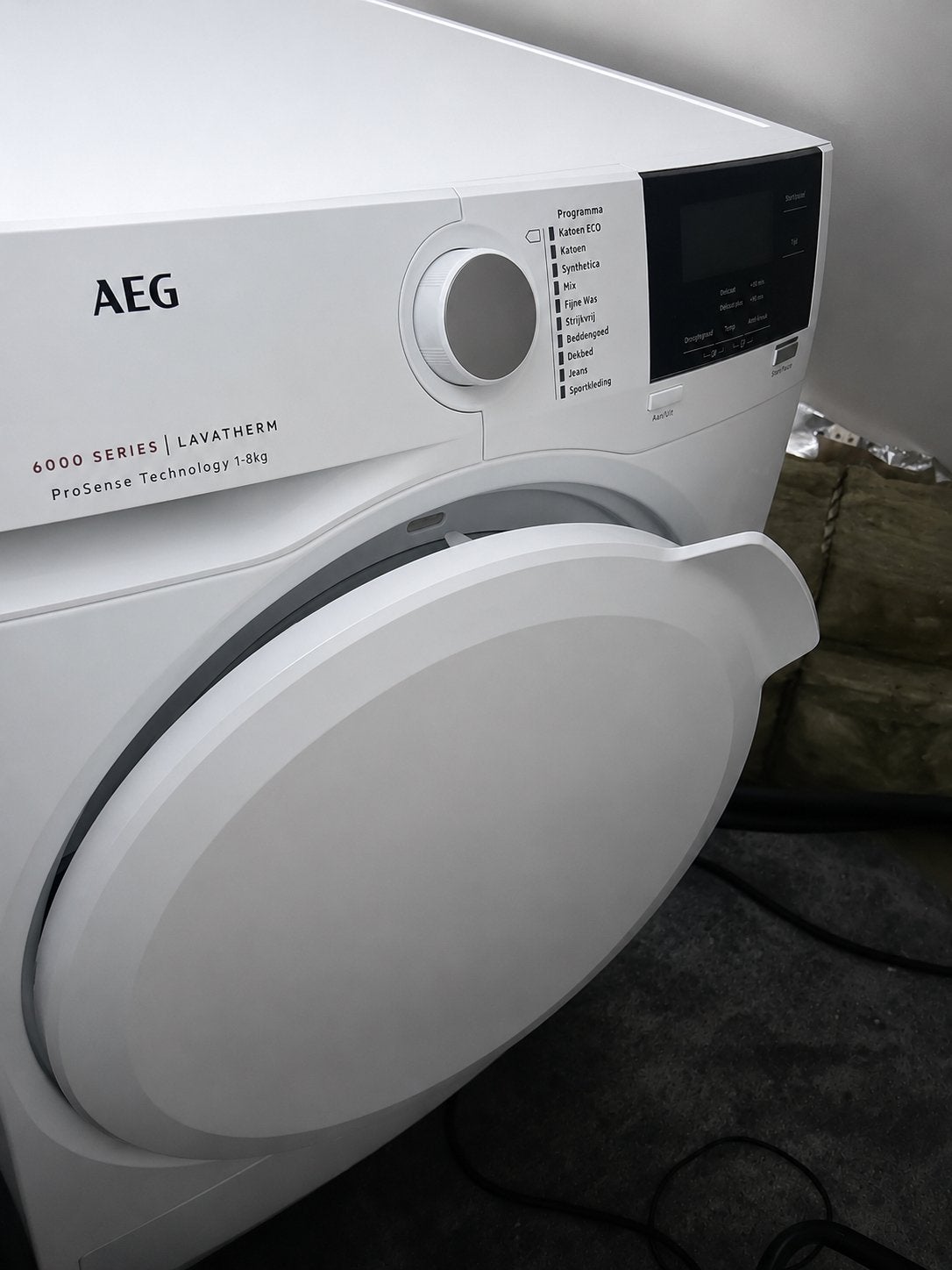 AEG condensdroger, Ophalen, 6 tot 8 kg, Zo goed als nieuw, 85 tot 90 cm
