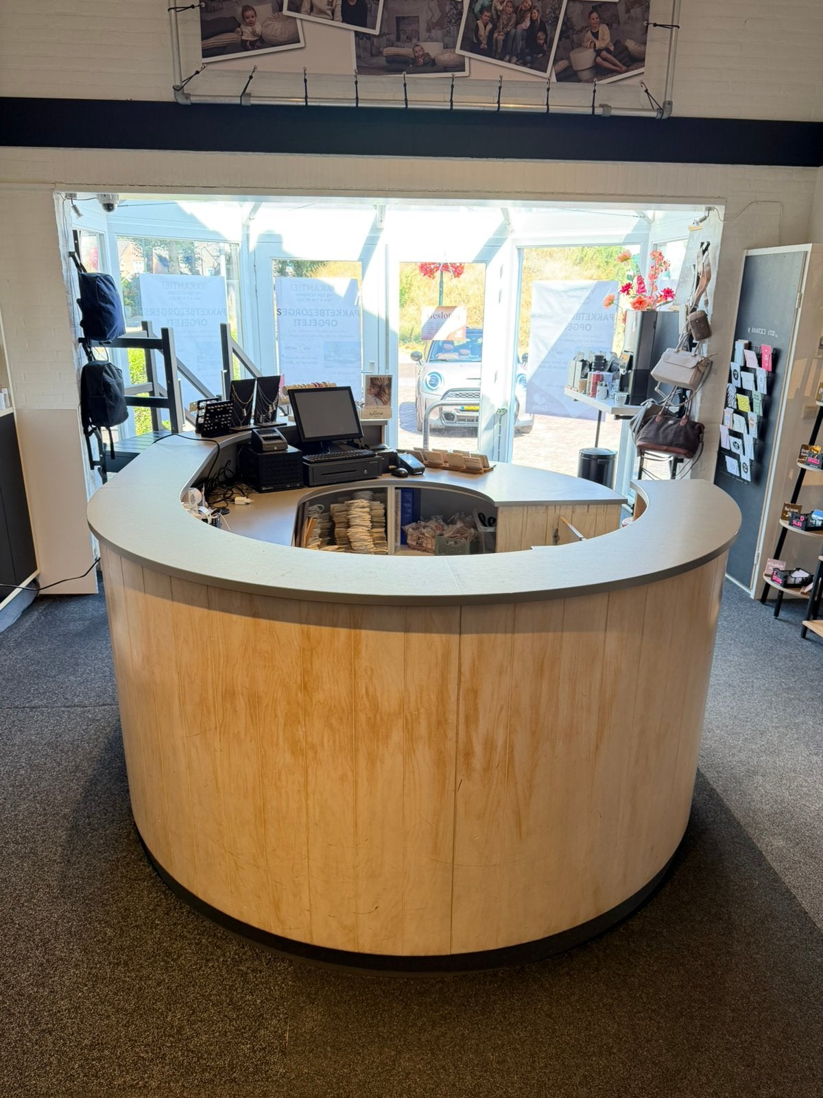 Toonbank, bar, bali, Ophalen, Gebruikt, Inclusief barstoelen