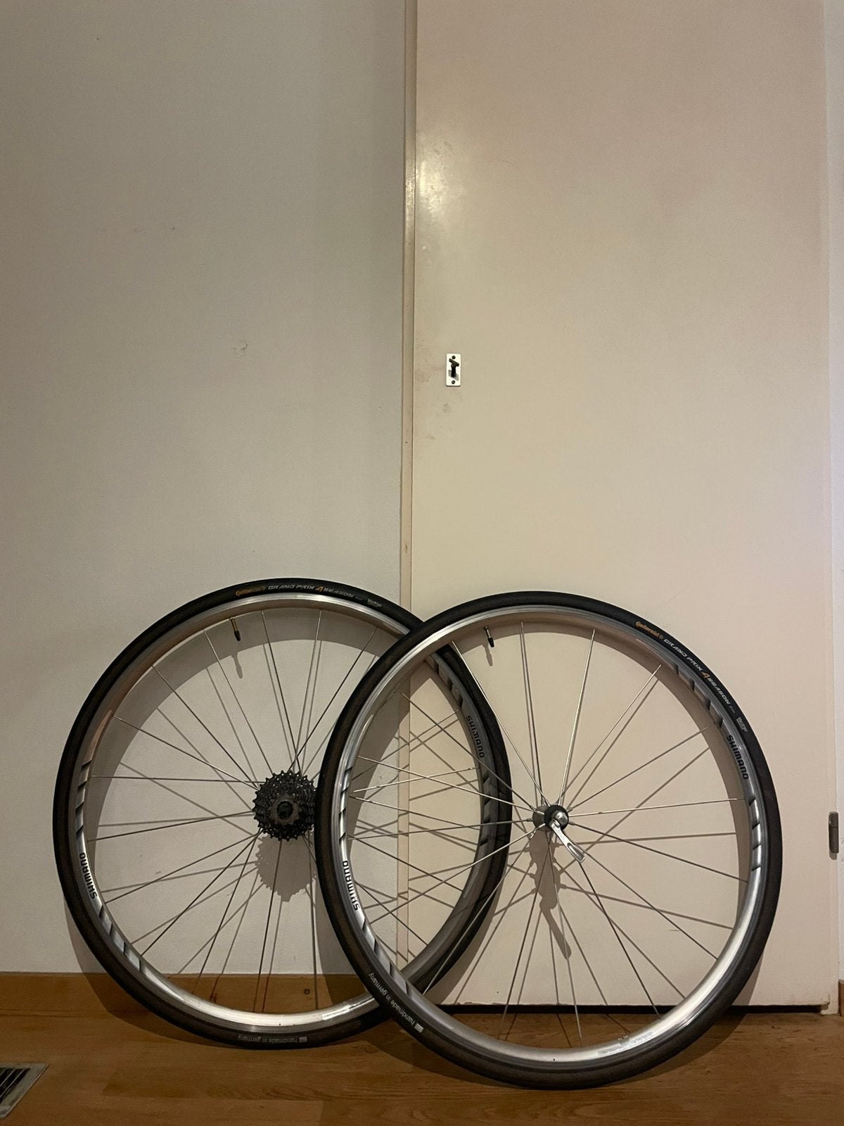 Shimano WH-R550 wielset velgrem + 10-speed cassette, Ophalen of Verzenden