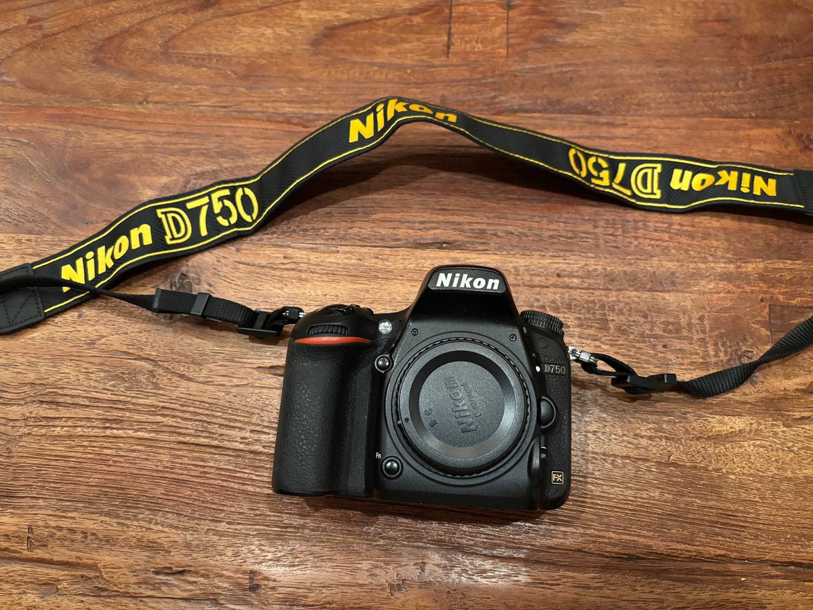 Nikon D750-set met drie objectieven, grip en Lowepro-rugzak, Ophalen of Verzenden, Zo goed als nieuw, Spiegelreflex, Nikon