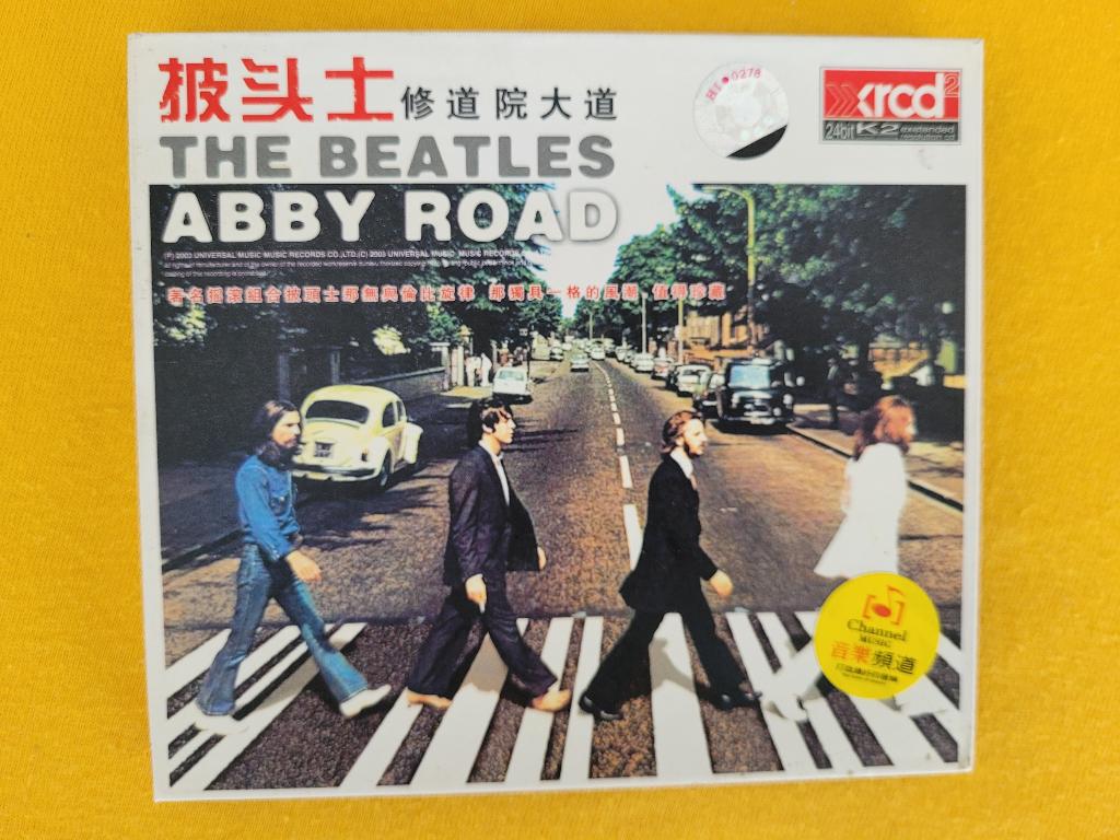 2 CD Abby Road The Beatles in Chin. uitvoering  (zie tekst), Ophalen of Verzenden, Zo goed als nieuw