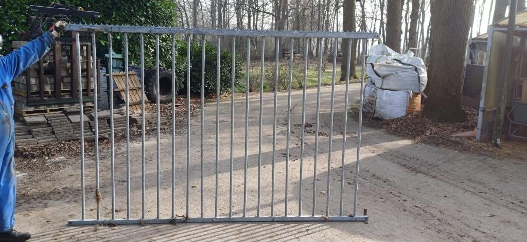 Ijzeren hekken + palen, Ophalen, Gebruikt