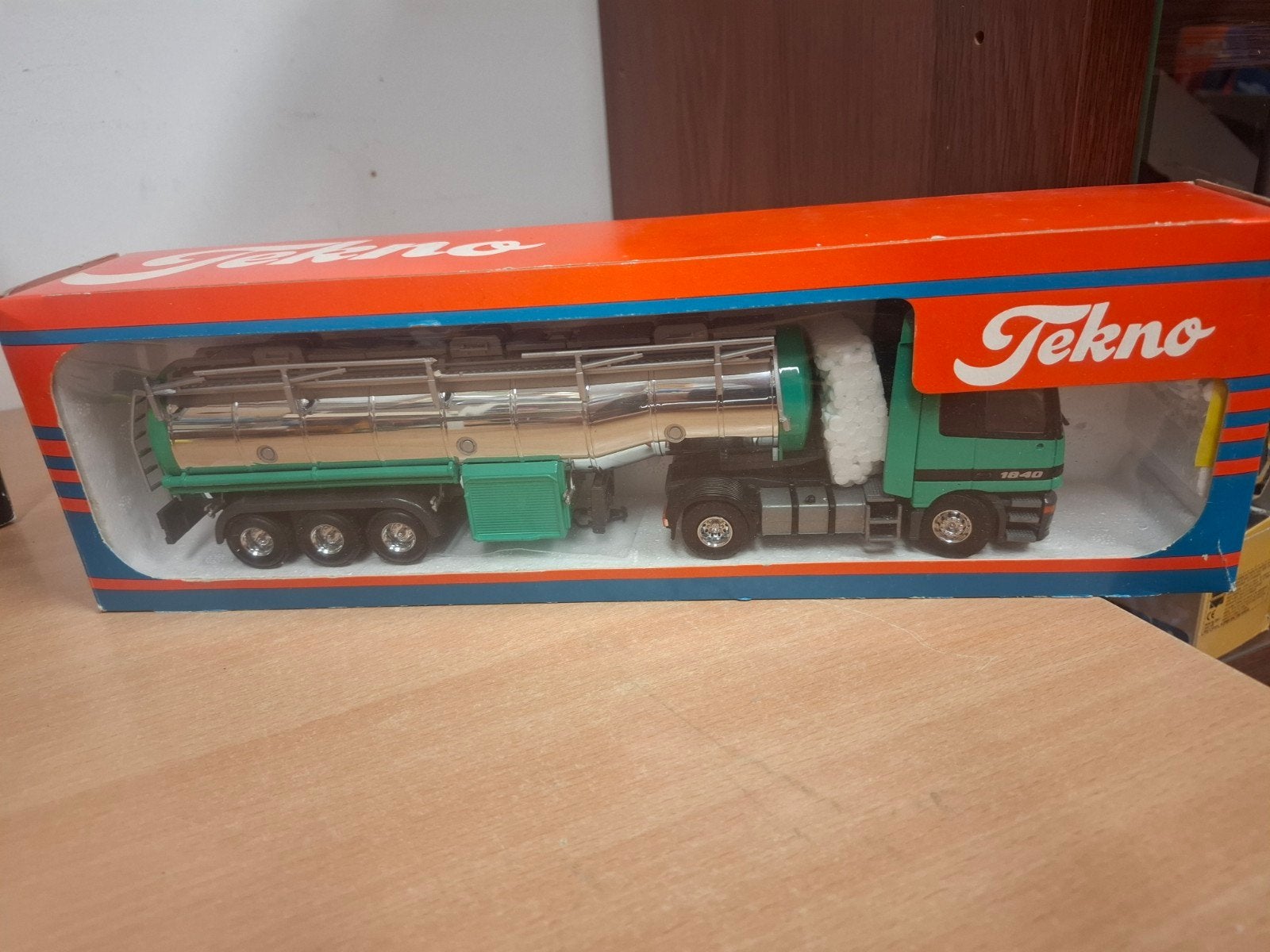 Mercedes Actros  demo Tekno 1:50, Hobby en Vrije tijd, Modelauto's | 1:50, Ophalen of Verzenden, Zo goed als nieuw, Bus of Vrachtwagen