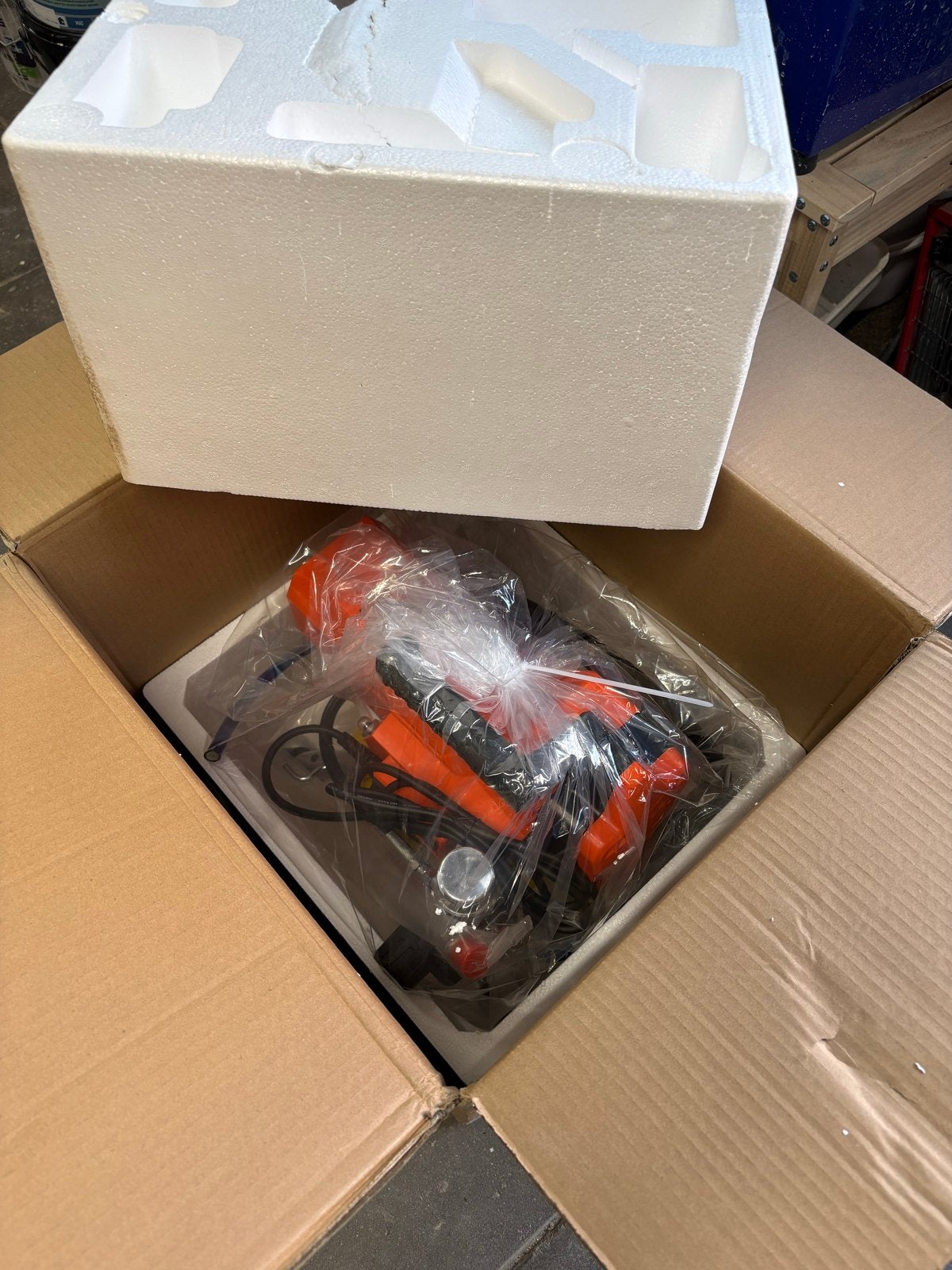 Vevor Airless Verfspuit 2200W - Nieuw in Doos, Doe-het-zelf en Verbouw, Schildersmaterialen, Ophalen, Nieuw, Verfspuit of Verfpomp