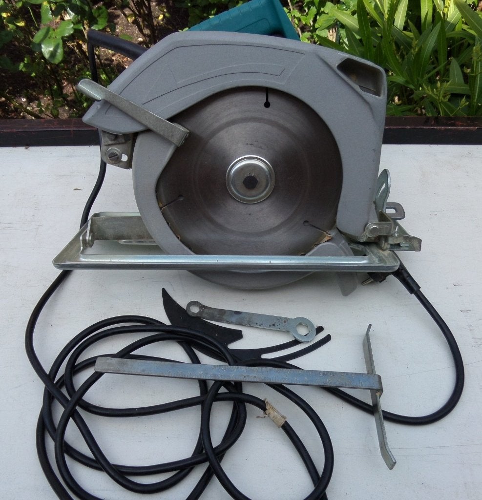 Black&Decker elektriche hand zaagmachine, Ophalen, Gebruikt, Cirkelzaag, Black & Decker