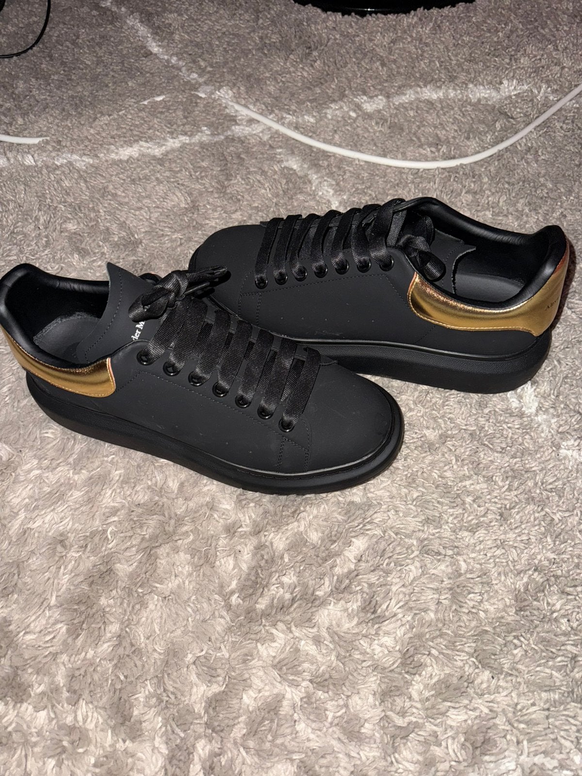 Alexander mcQueen, Ophalen, Zo goed als nieuw, Zwart