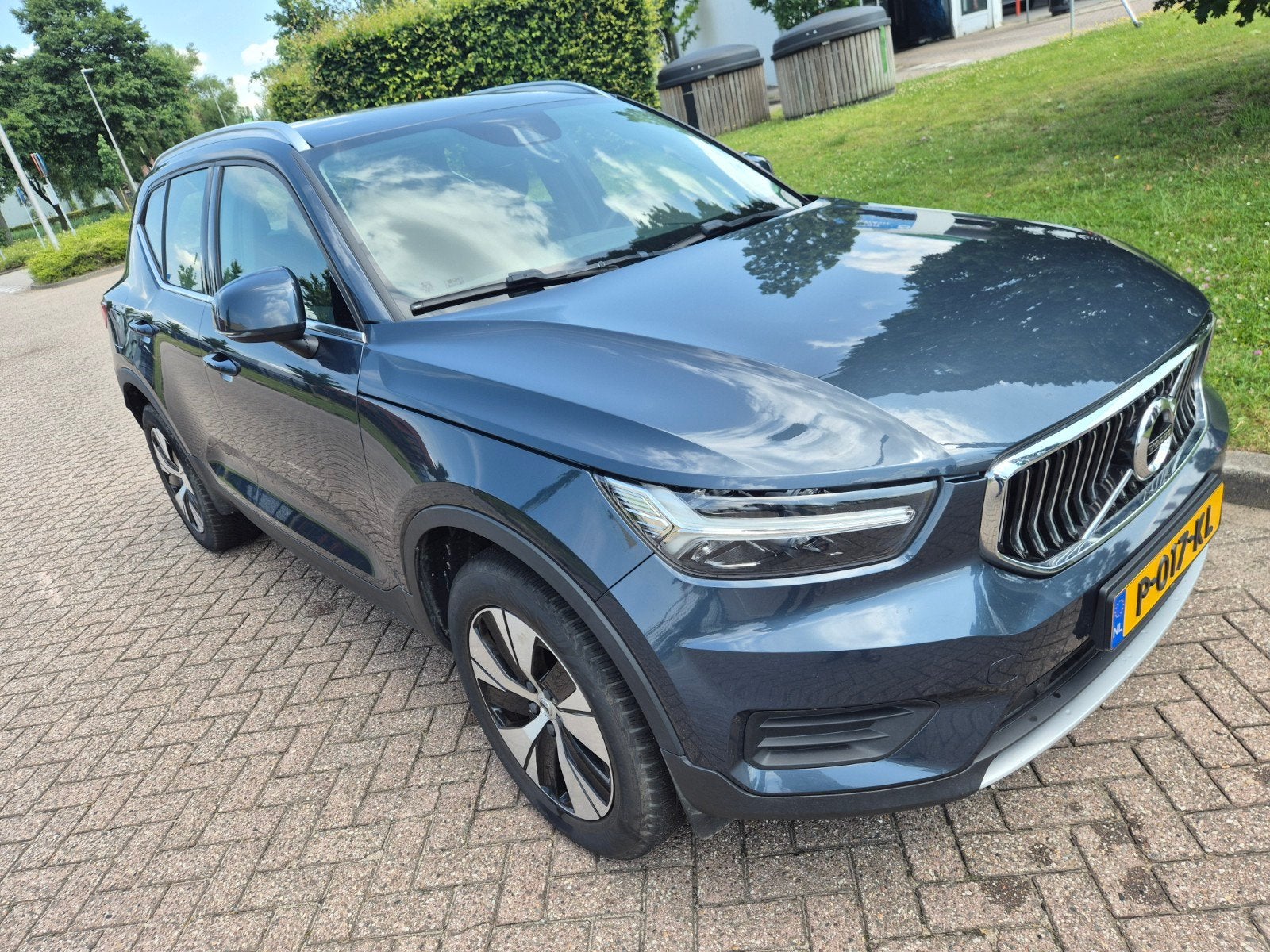 Volvo XC40 T4 Twin Engine 211pk Geartronic 2022 Blauw, 1800 kg, 129 pk, Blauw, 3 cilinders