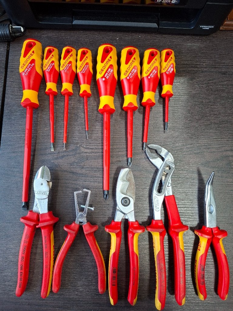 Gedore Knipex VDE SET, Doe-het-zelf en Verbouw, Gereedschap | Handgereedschap, Ophalen of Verzenden, Zo goed als nieuw, Gereedschapsset