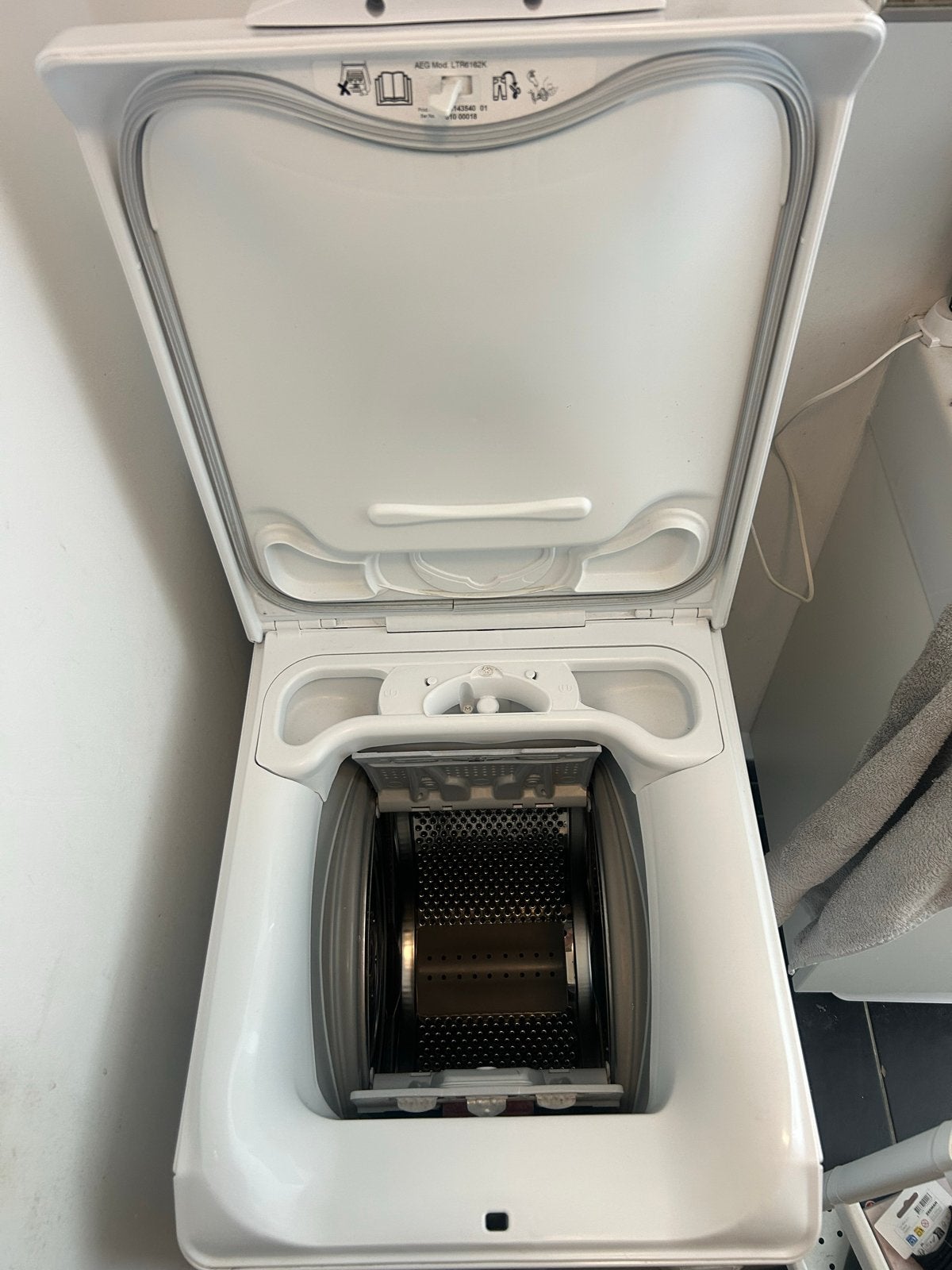 AEG 6000 Series Bovenlader Wasmachine 1-6kg, Ophalen, 4 tot 6 kg, Bovenlader, Kort programma
