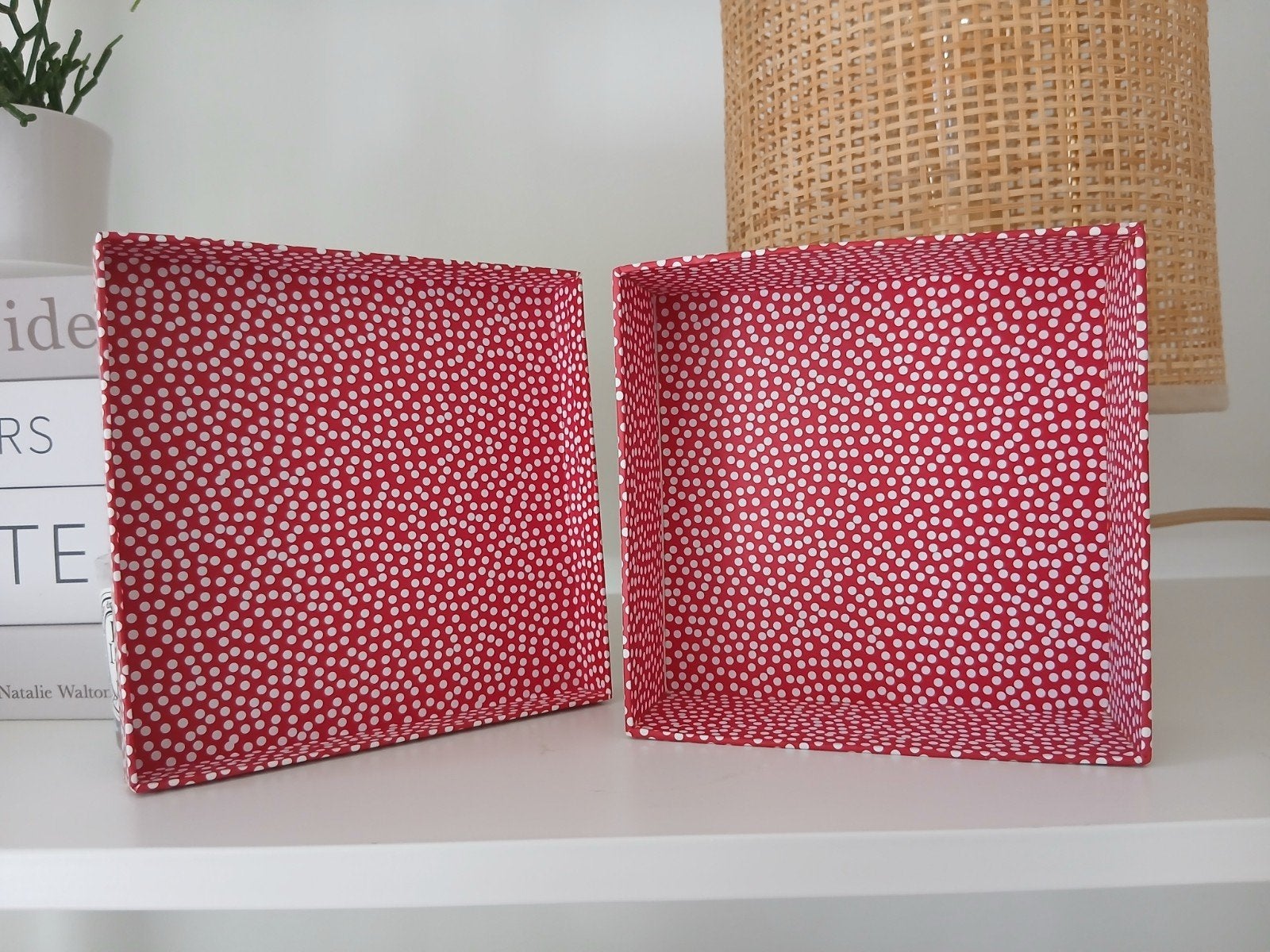 Sostrene Grene doosje in rood met wittes stippen nu €1,50, Ophalen of Verzenden, Nieuw, Hout