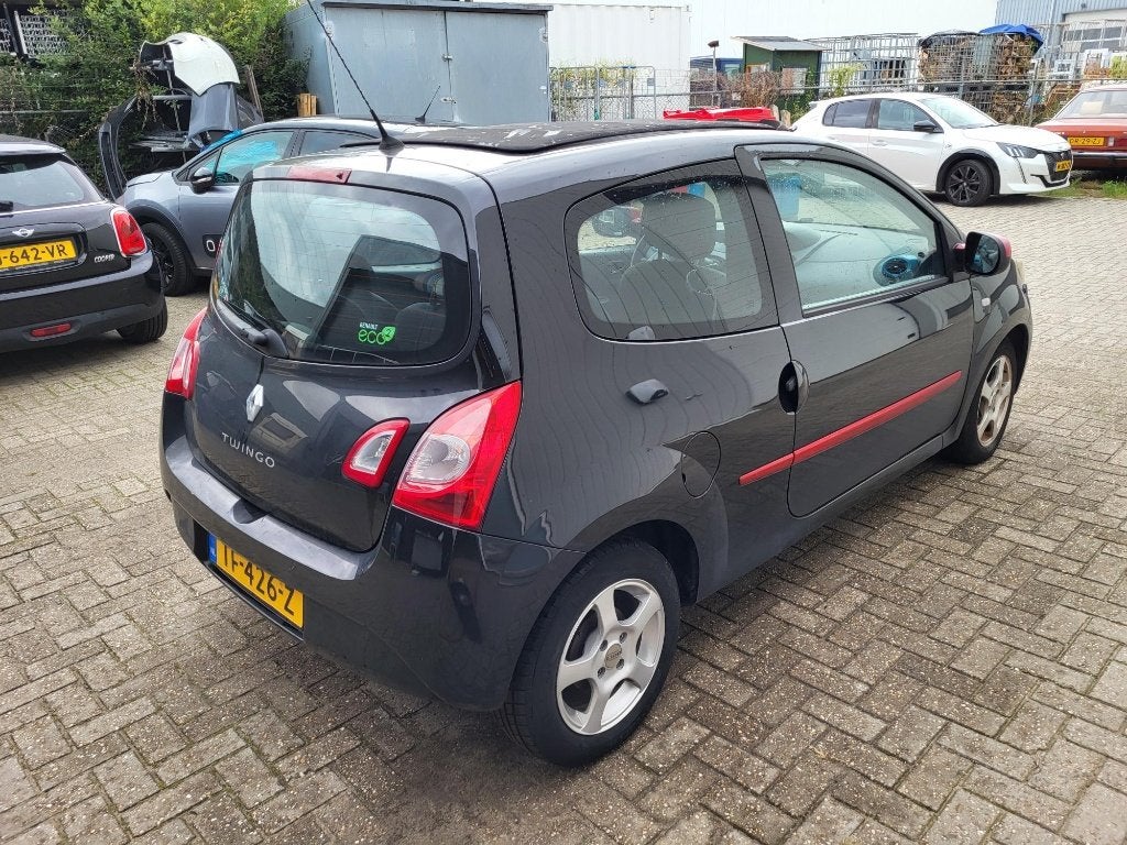 Renault Twingo met lichte voorschade, Renault, Zwart, Handgeschakeld, Ophalen of Verzenden