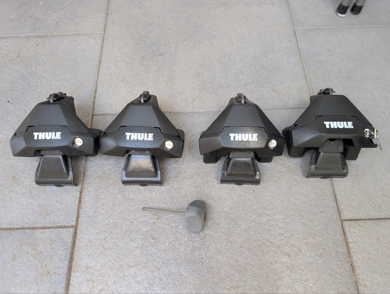 Thule 7105 Evo Clamp Voetenset voor Dakdragers, Auto diversen, Ophalen of Verzenden, Zo goed als nieuw