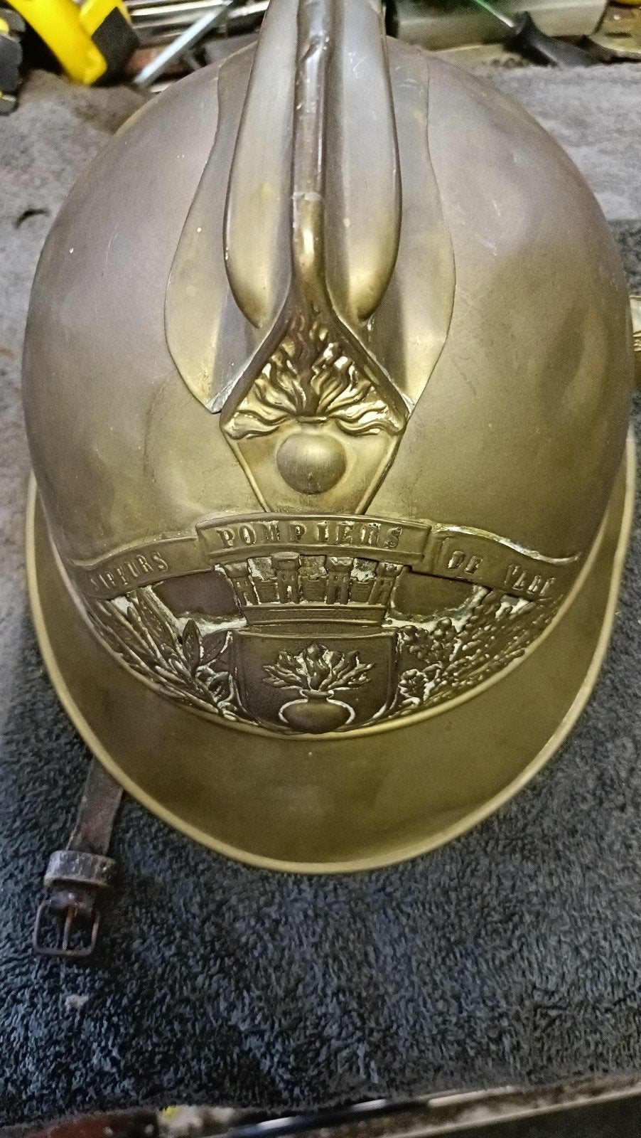 Antieke Franse brandweerhelm Sapeurs Pompiers de Veere, Verzamelen, Ophalen of Verzenden, Overige soorten, Overige gebieden, Helm of Baret