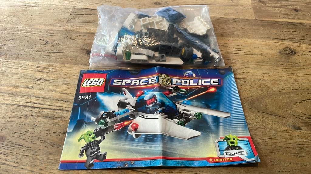 Lego space police 5981 compleet, Ophalen of Verzenden, Zo goed als nieuw