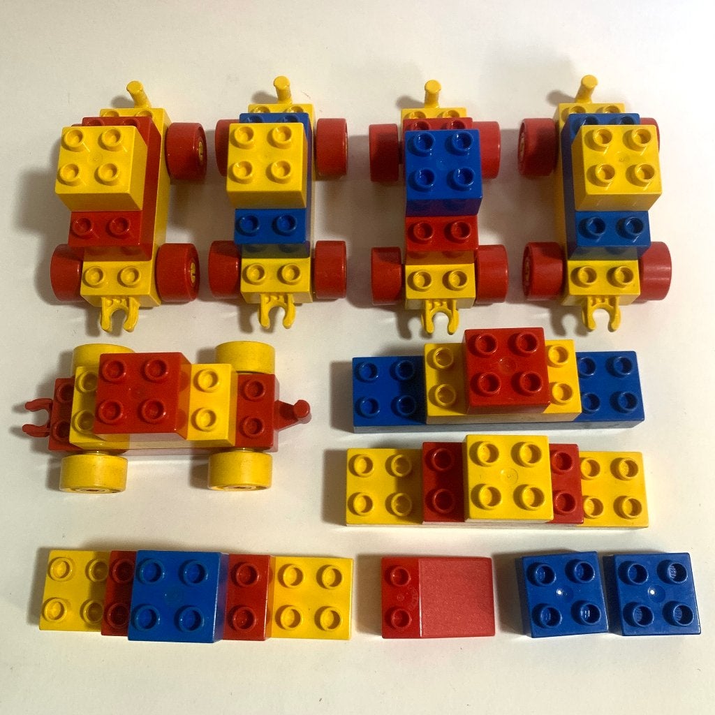 Duplo 5 wagentjes en losse Duplo stenen/blokken, Kinderen en Baby's, Speelgoed | Duplo en Lego, Ophalen of Verzenden, Gebruikt