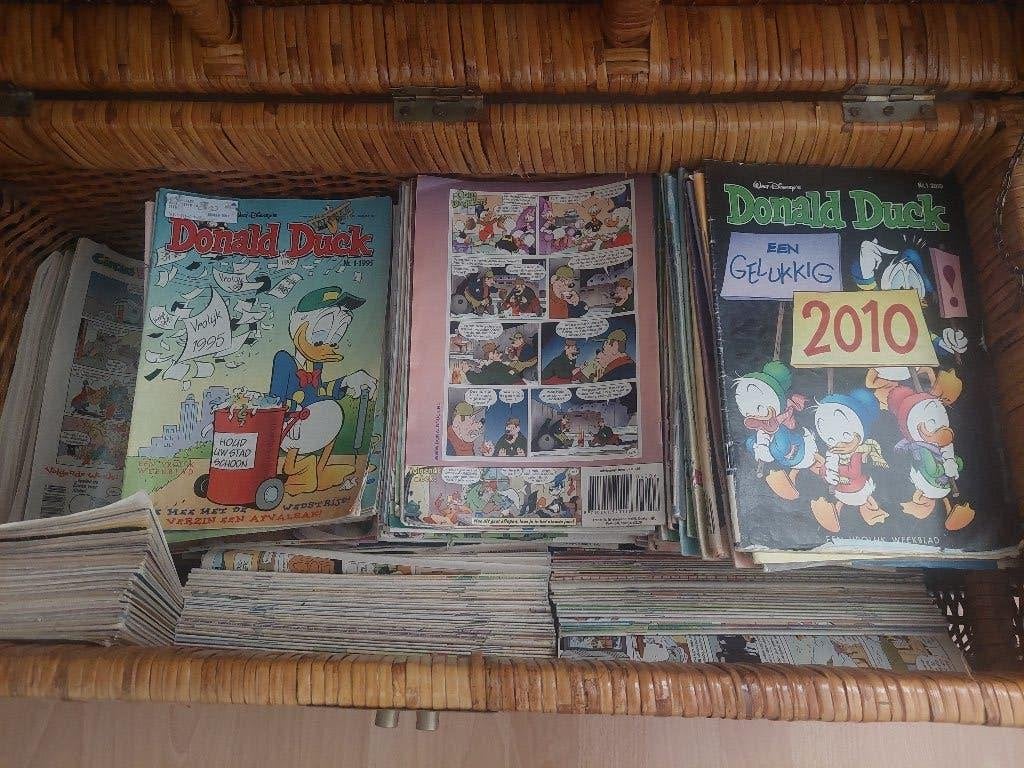 Donald Duck strips weekbladen meer dan 800 stuks, Walt Disney, Europa, Meerdere comics, Ophalen