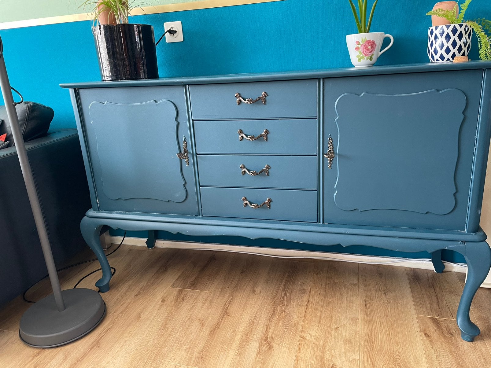 T.E.A.B. Queen Anne Dressoir BESCHADIGD, Huis en Inrichting, Kasten | Dressoirs, Ophalen, Gebruikt, 100 tot 150 cm, Brocante Queen Anne