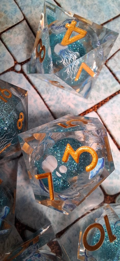 Luxe Sharp-Edge D&D Dobbelstenen Set Stijl Oceaan & Kwallen, Hobby en Vrije tijd, Wargaming, Nieuw, Overige soorten, Toebehoren