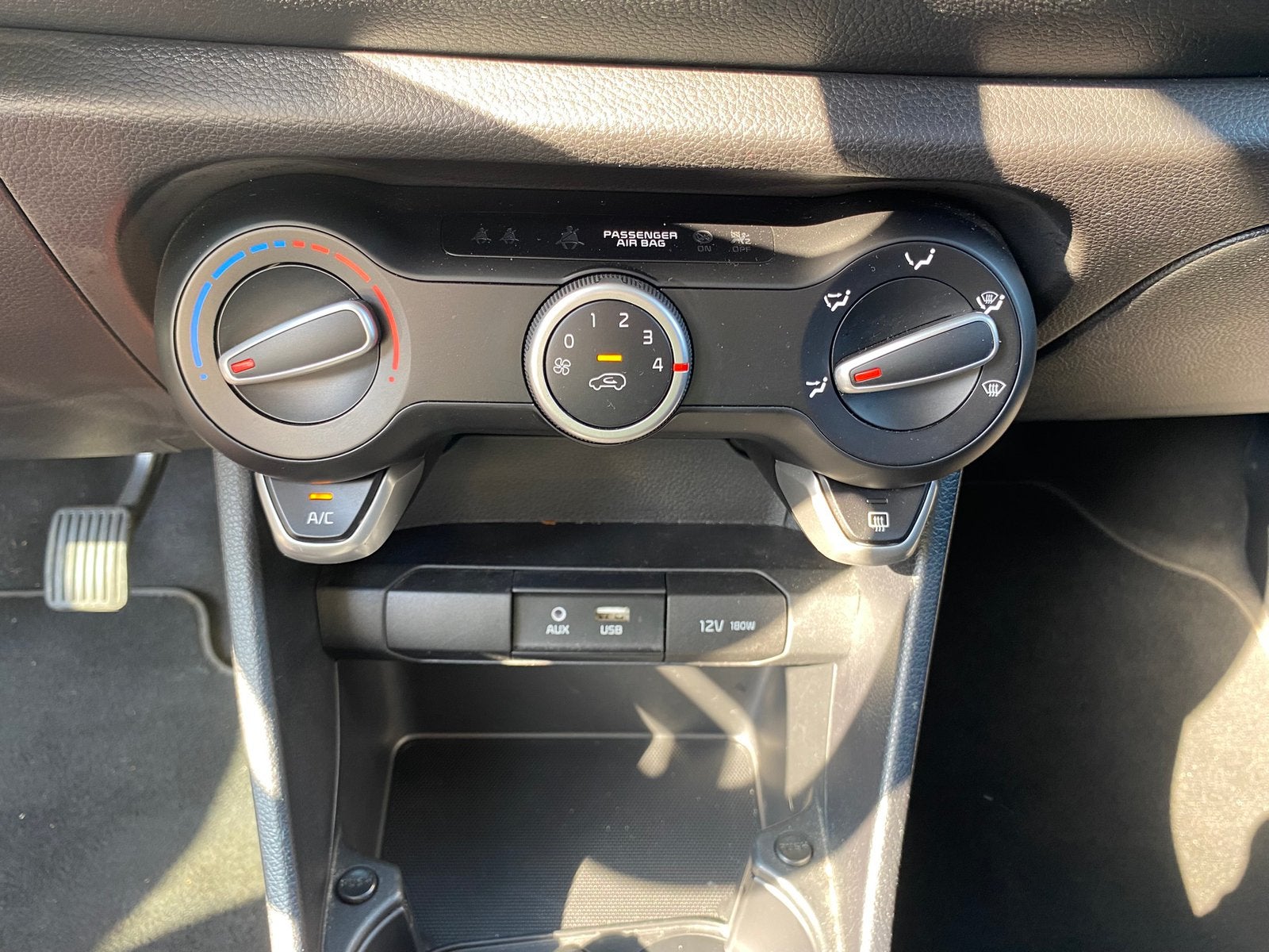 Foto 20 van Kia Picanto 1.0 Carplay Cruise Camera Afn. Trekhaak NAP