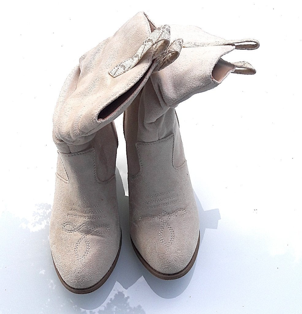 Western Cowgirl laarzen met een dikke hak maat 38 Suede Look, Beige, Lage of Enkellaarzen, Ophalen of Verzenden, Onbekend
