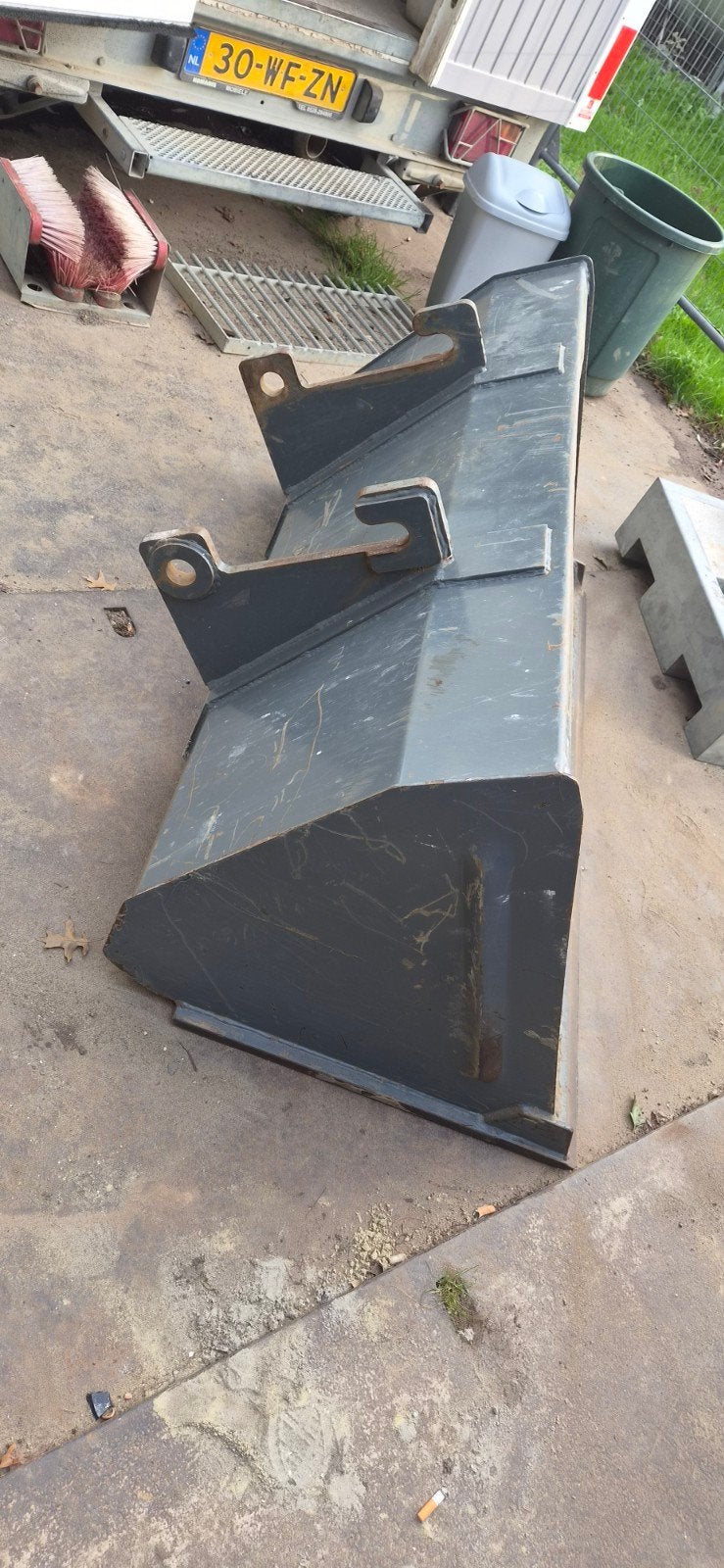 grondbak 150cm giant, Ophalen