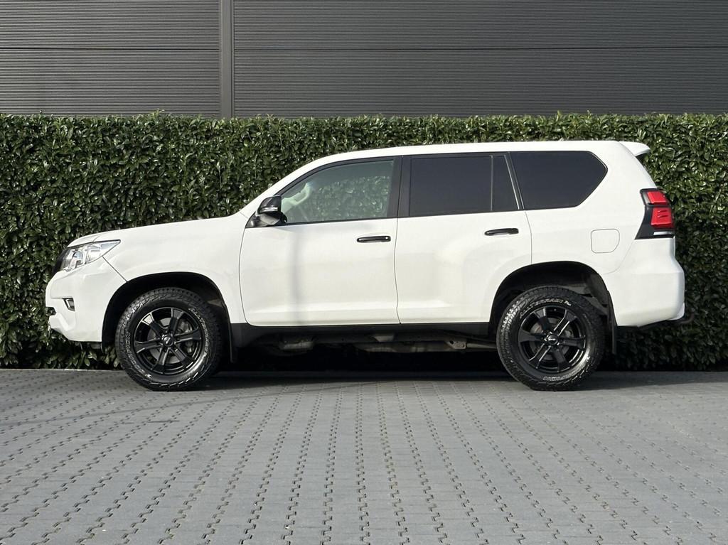 Toyota Land Cruiser 2.8 D-4D-F Comfort High Roof Window Van, Auto's, Bestelauto's, Gebruikt, Euro 6, 4 cilinders, 3000 kg