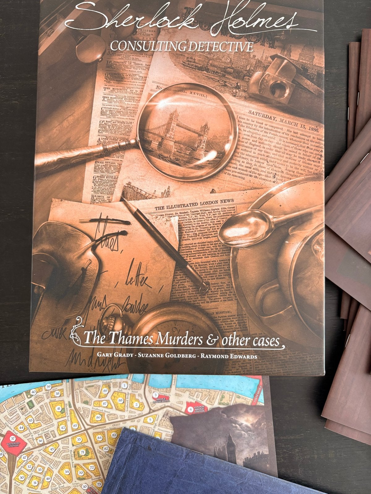 Sherlock Holmes Consulting Detective: The Thames Murders, Vijf spelers of meer, Ophalen of Verzenden, Nieuw