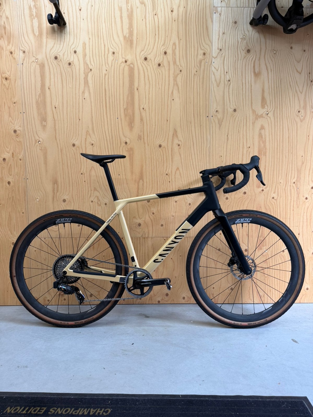 Canyon Grail CF SLX 8 AXS 2024 2500km maat M + Powermeter!, Fietsen en Brommers, Carbon, Zo goed als nieuw, Meer dan 20 versnellingen