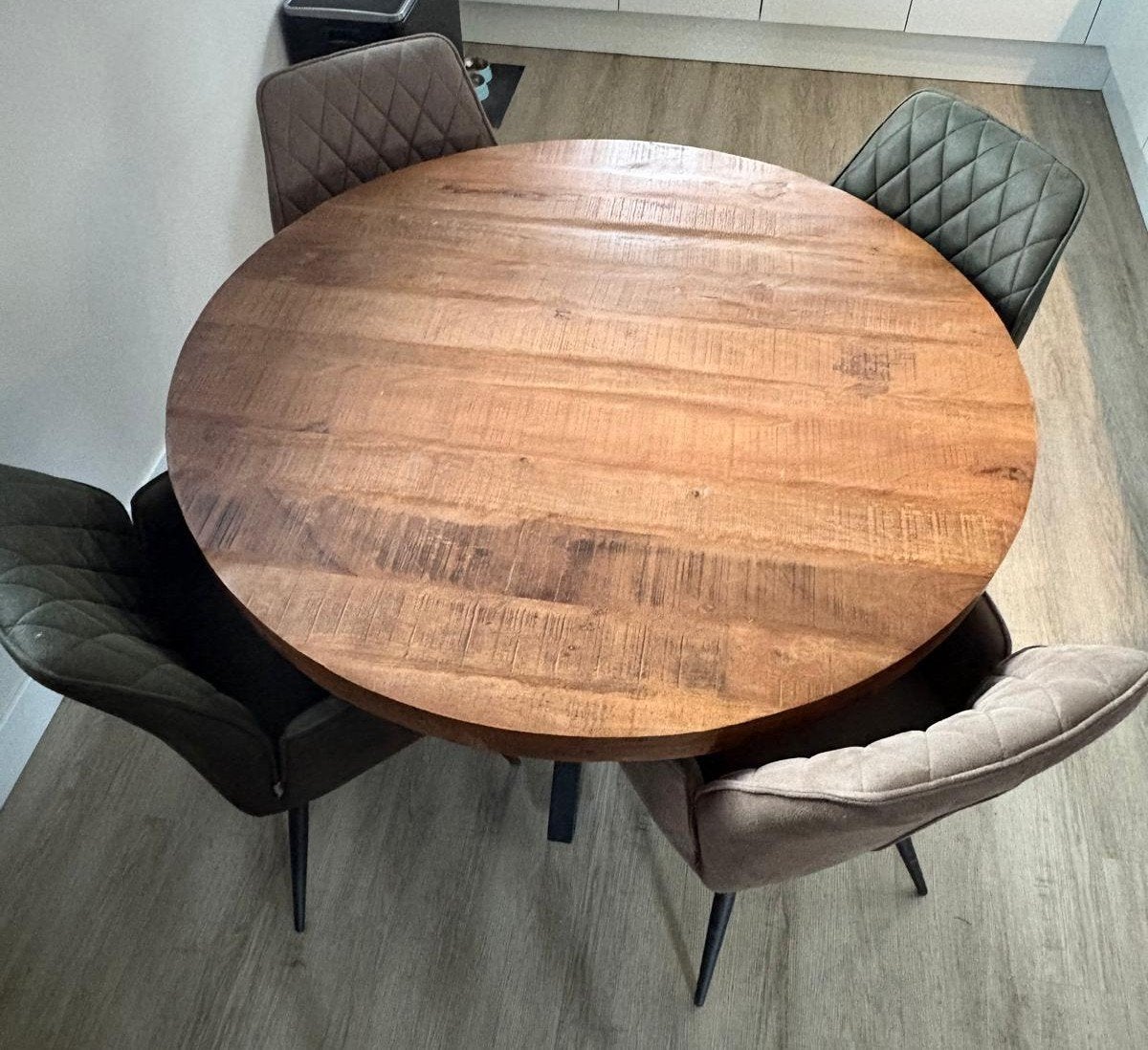 Ronde eettafel met 4 stoelen - Industrieel design, Huis en Inrichting, Rond, Zo goed als nieuw, Vier personen, Industrieel