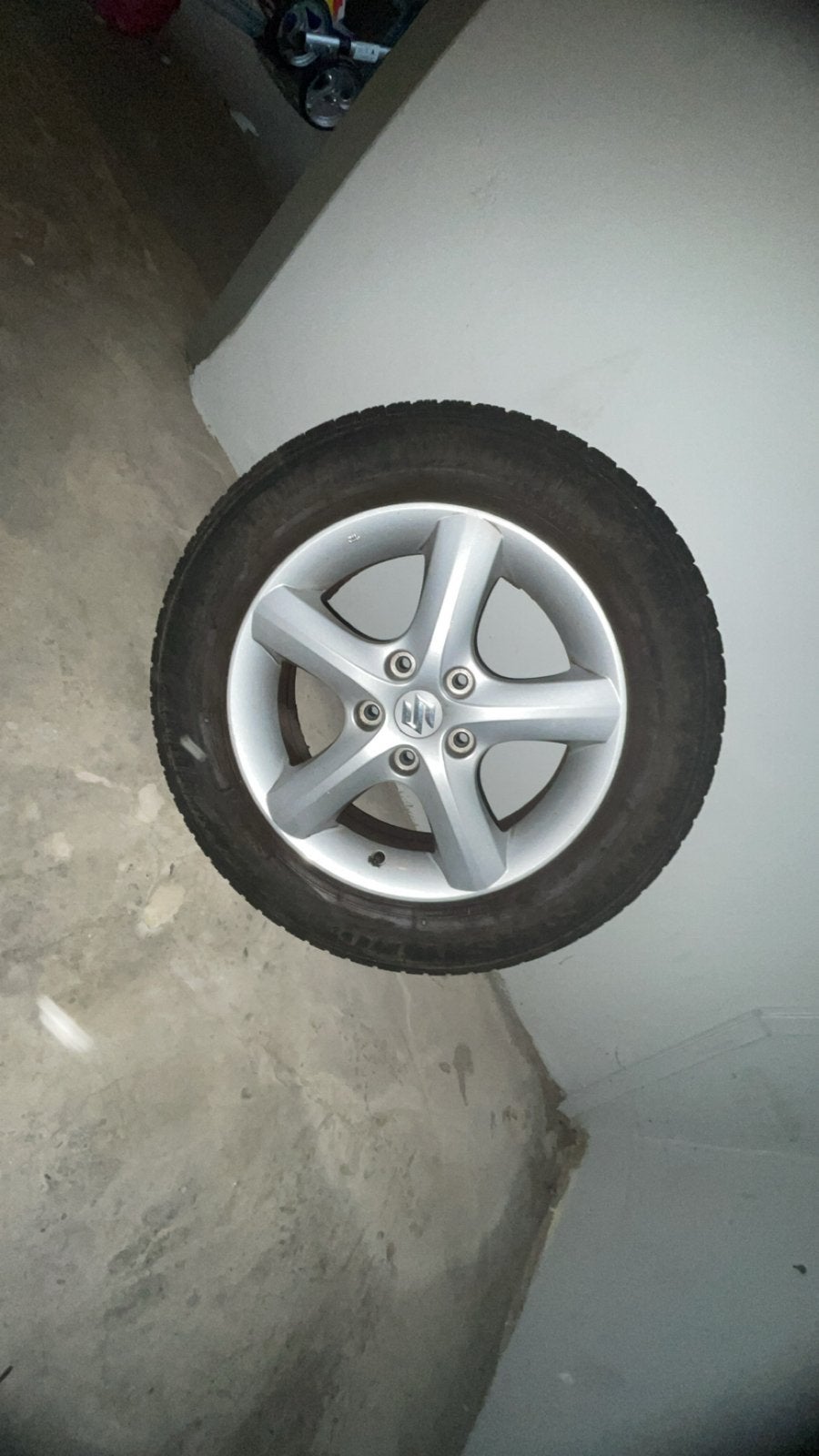 4x Originele Suzuki Lichtmetalen Velgen met Banden 205/60 R1, Ophalen, Gebruikt, 16 inch, Banden en Velgen