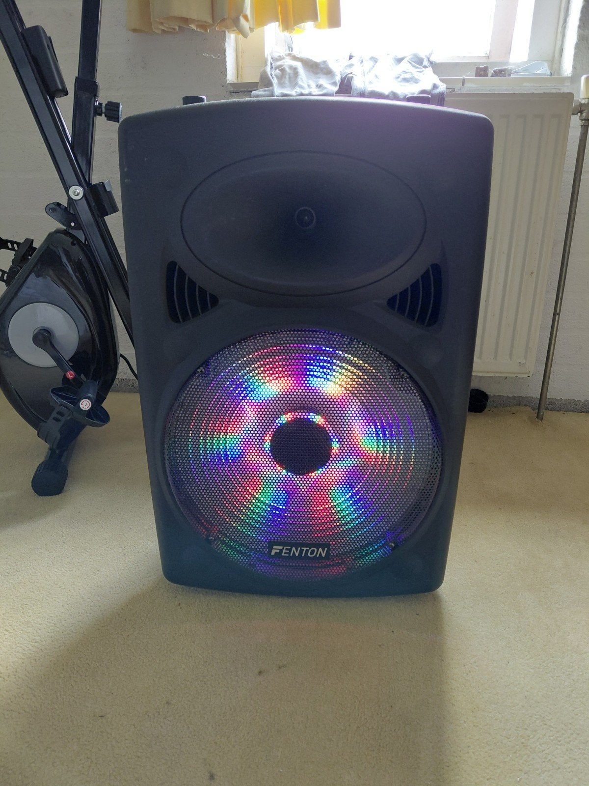 Fenton FPS15 Draagbare Party Speaker met Lichteffecten, Audio, Tv en Foto, Luidsprekers, Gebruikt, Party speaker, AUX-ingang, Minder dan 60 watt