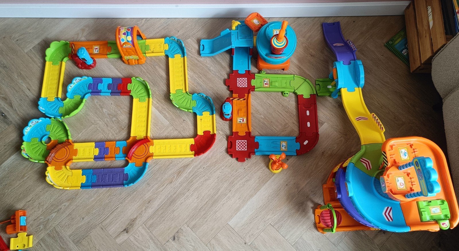 VTecht toet toet toet auto's en baan, Kinderen en Baby's, Speelgoed | Vtech, Ophalen, Gebruikt, 2 tot 4 jaar