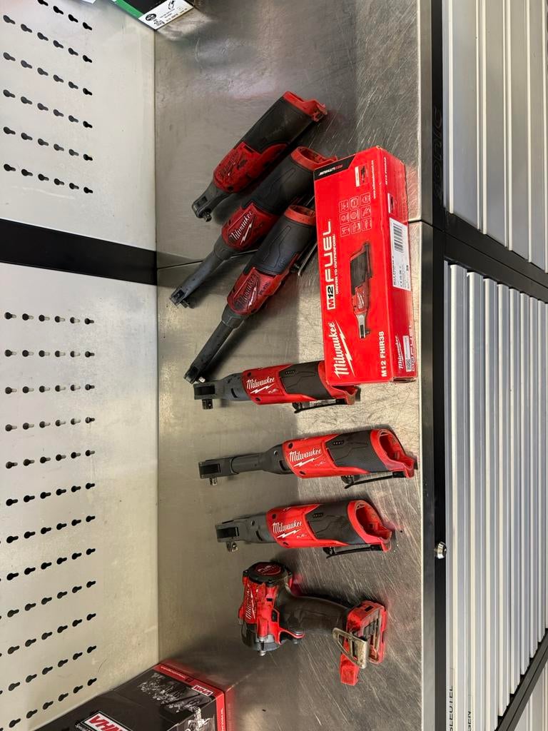 Milwaukee ratel ratels m12 en slagmoersleutel m18, Auto diversen, Autogereedschap, Ophalen, Zo goed als nieuw