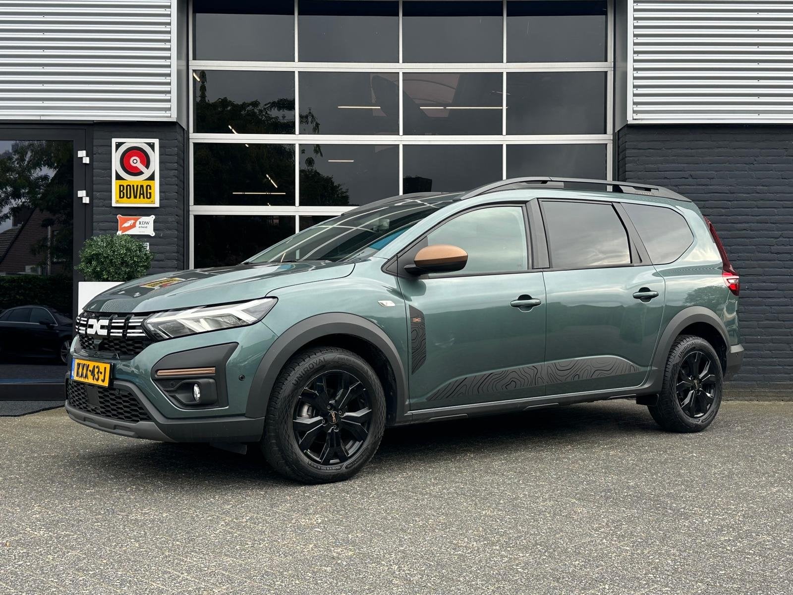Dacia Jogger 1.0 Bi-Fuel Extreme, Airco, CarPlay, Camera, Cr, Auto's, Voorwielaandrijving, Gebruikt, Leder en Stof, Handgeschakeld