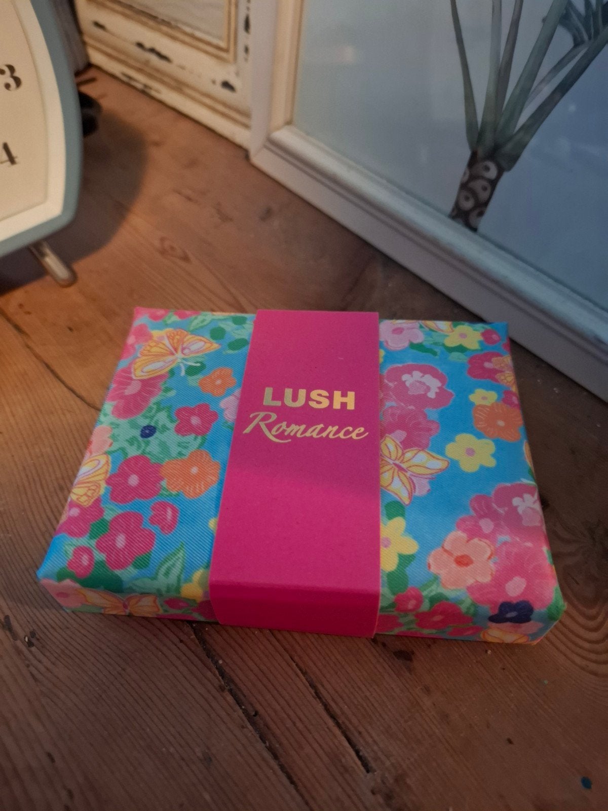 Lush Romance Parfum Discovery Box - 3x 5ml Geuren, Ophalen of Verzenden, Zo goed als nieuw