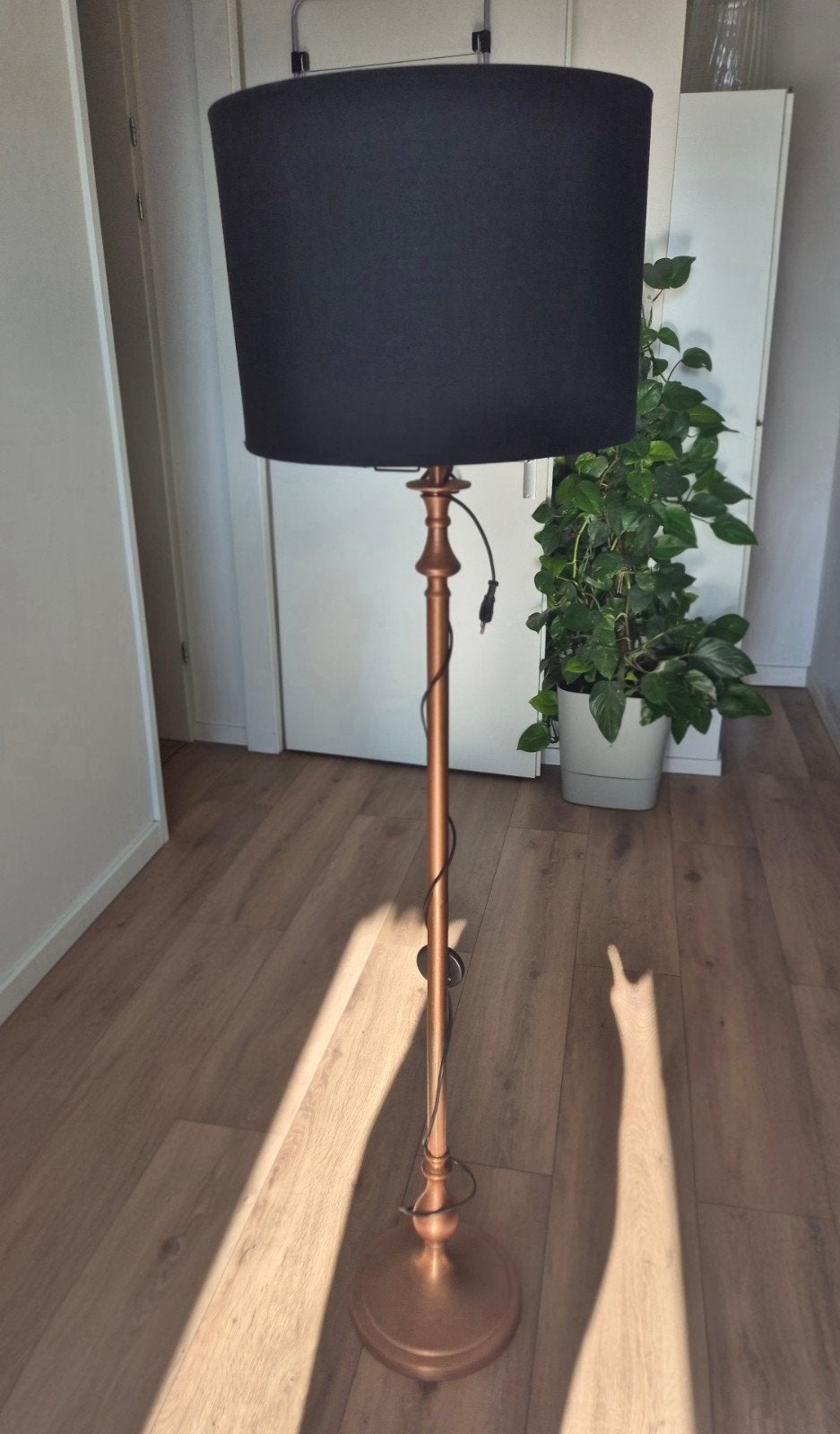 Koperkleurige vloerlamp met zwarte kap, Ophalen, Gebruikt, Klassiek, E27 (groot)