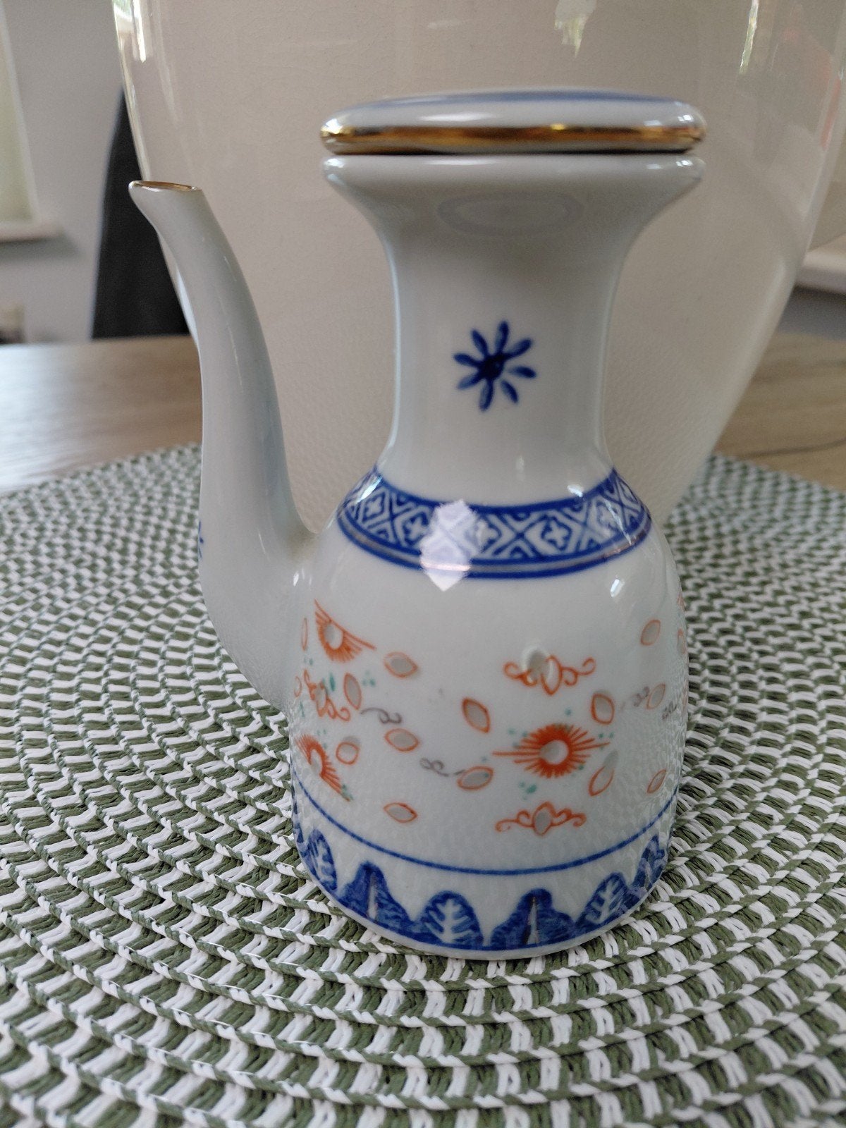 Mooi Chinees Olieflesje - Puntgaaf en Gemerkt, Ophalen of Verzenden