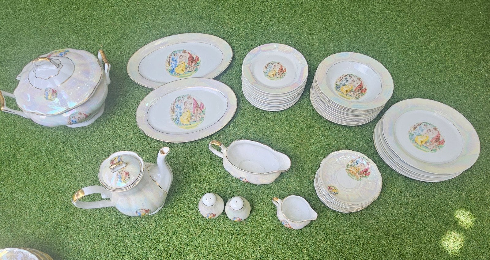 Vintage Madonna Servies Set - Compleet met Gouden Details, Ophalen of Verzenden