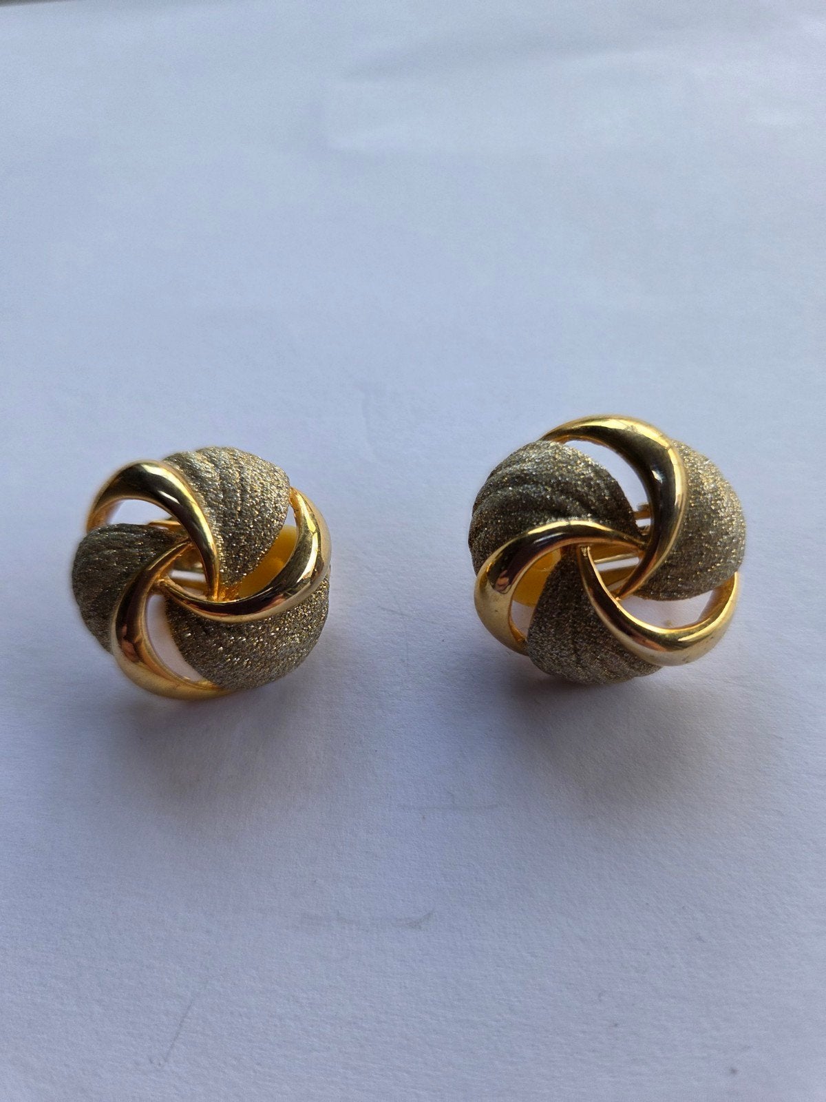 vintage oorclips, Sieraden, Tassen en Uiterlijk, Oorbellen, Overige materialen, Verzenden, Zo goed als nieuw, Knopjes of Stekers