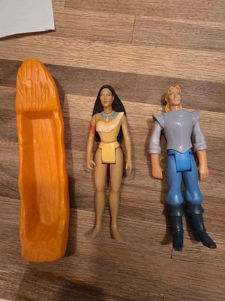 Disney Pocahontas Speelset - Figuren en Kano, Ophalen of Verzenden, Overige figuren, Zo goed als nieuw, Beeldje of Figuurtje
