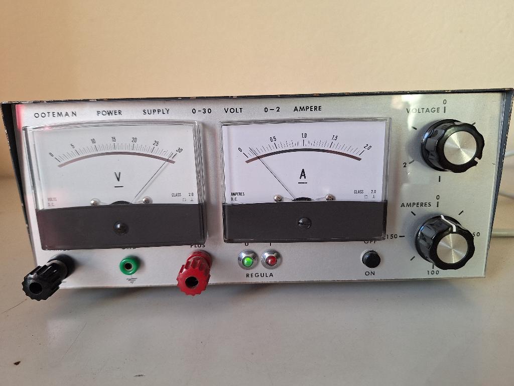 Ooteman 0-30 volt regelbare voeding, Hobby en Vrije tijd, Elektronica-componenten, Ophalen of Verzenden, Gebruikt