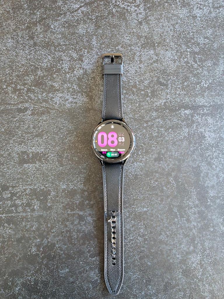 Samsung Galaxy Watch 6 Classic 47mm Zwart LTE, Sieraden, Tassen en Uiterlijk, Smartwatches, Ophalen, Zwart, Zo goed als nieuw