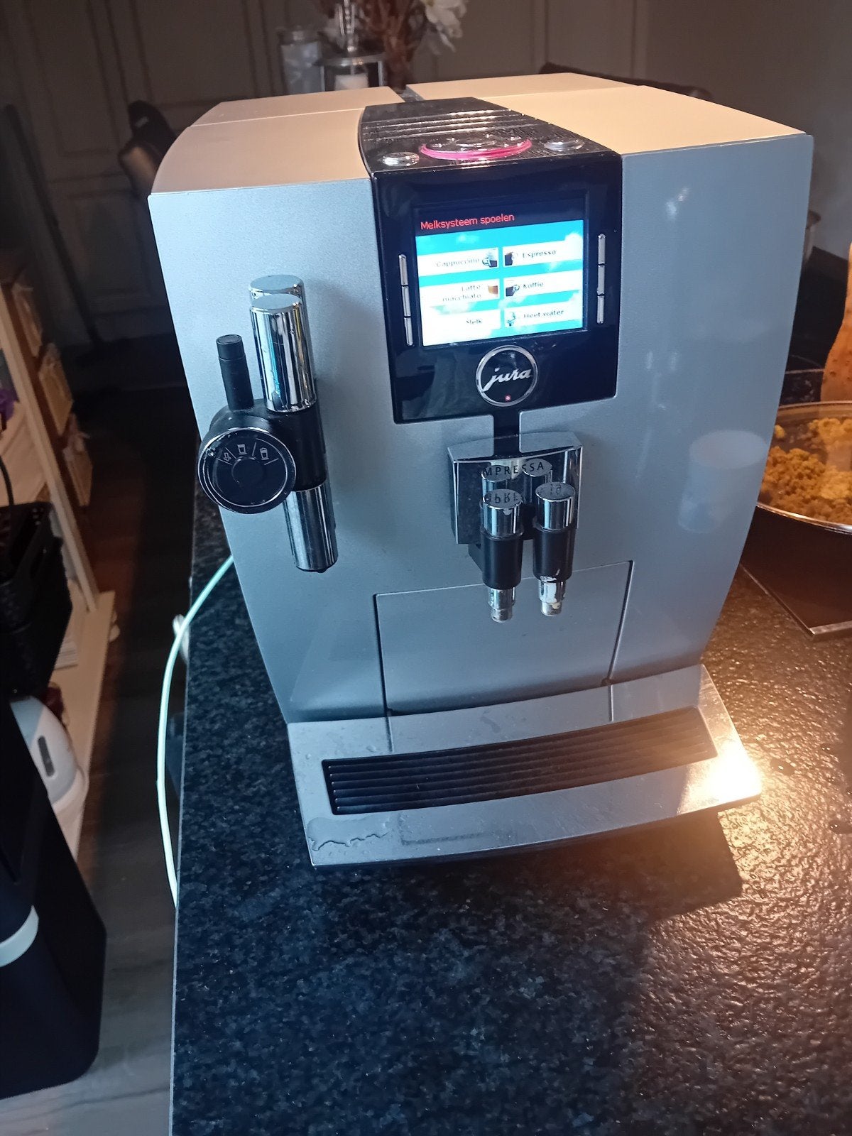 TE KOOP JURA KOFFIEMACHINE MET DEFECT, Ophalen, Gebruikt, Koffiemachine, Gemalen koffie